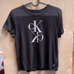 Calvin Klein T-shirt